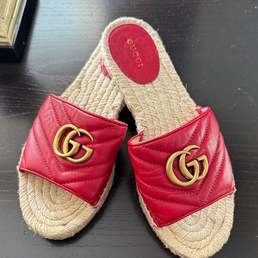 Gucci Red Leather Espadrille Slides Sz 37 1/2 EUC